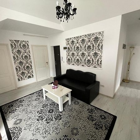 Sara Apartament Lugoj Luaran gambar