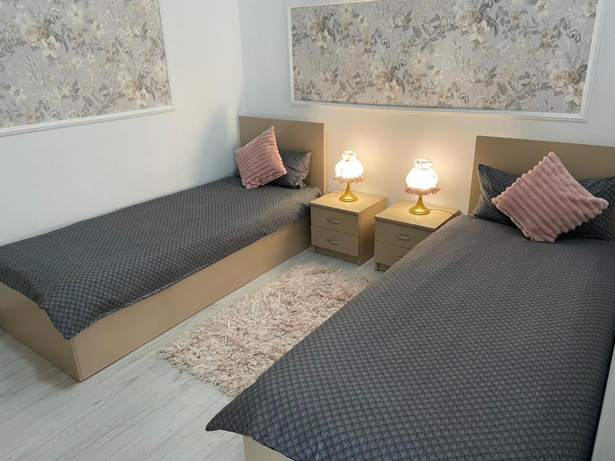 Sara Apartament Lugoj Luaran gambar